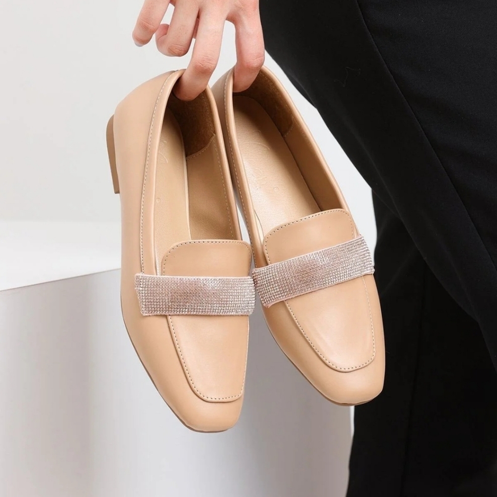 NEW IN PACKAGING Diamond Leather Loafers